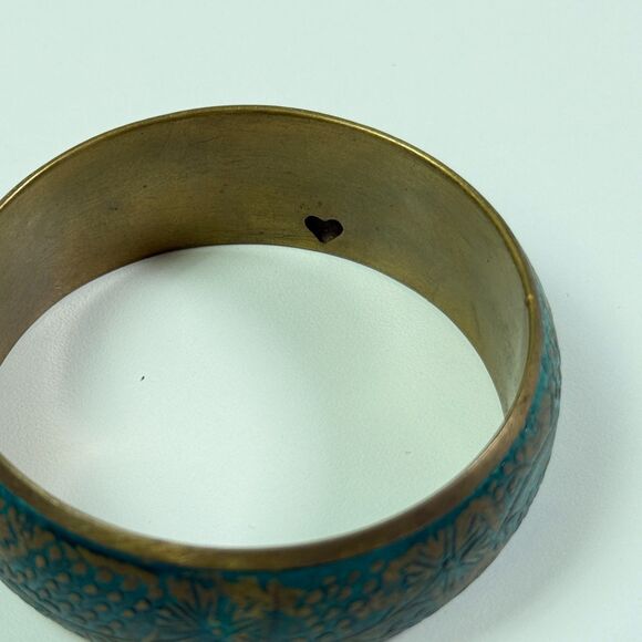 VTG Brass Bangle Bracelet Wide Floral Etched Enamel Turquoise Patina Boho - Picture 2 of 7